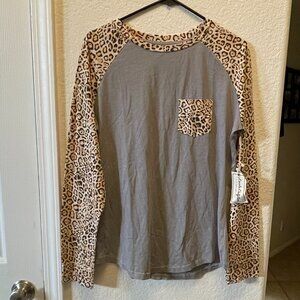 Lincoln Outfitters top